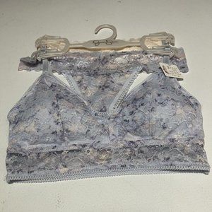 Jessica Simpson Women's 3 piece set Bralette with Flirty Thongs NEW with TAGS